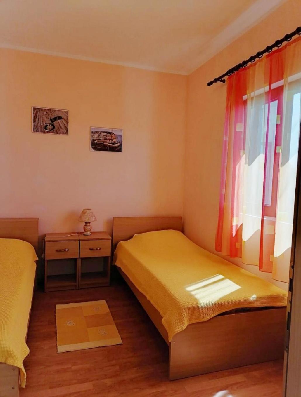 Toni Apartma Maslinica