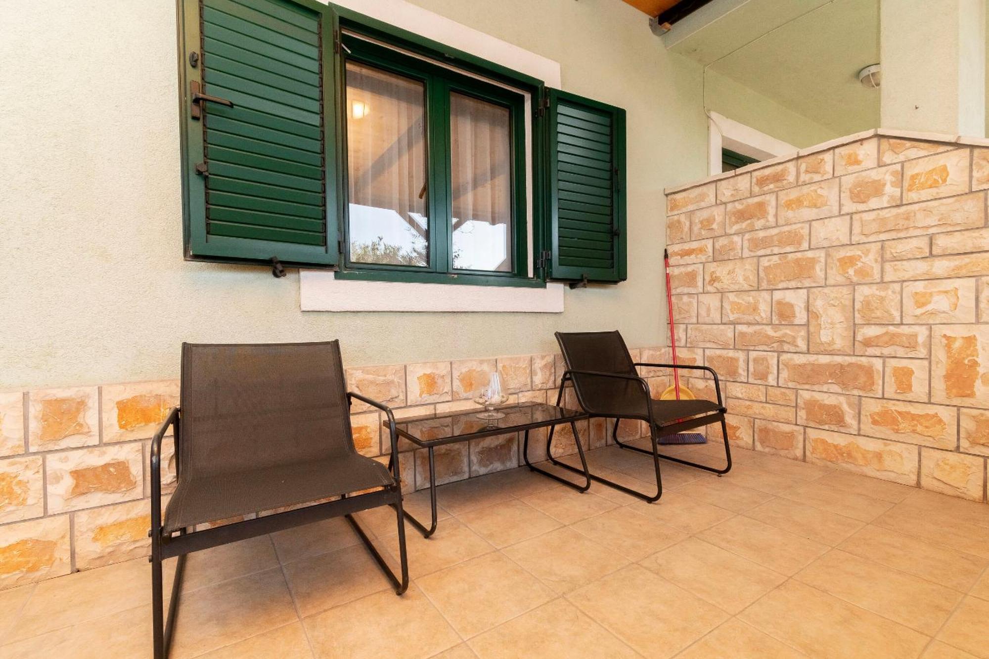 Toni Apartma